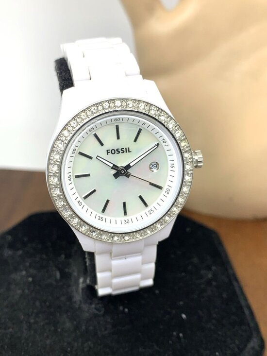 Fossil Women\'s Watch ES2437 Quartz Mother of Pearl Dial White Resin Band 30mm